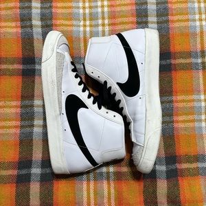 Nike mid blazers ‘77 vintage shoes